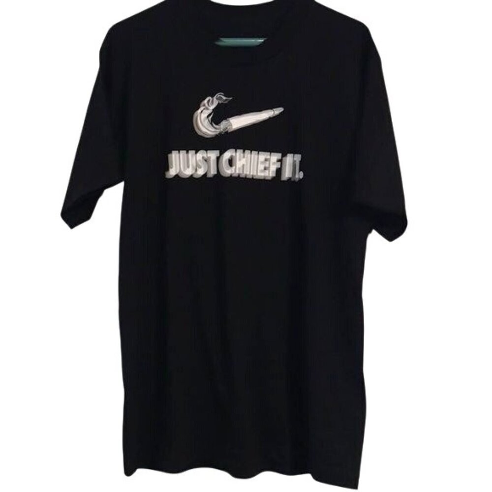 Just Chief It Black Graphic T-Shirt Smoke Design Mens XL Cotton Short Sleeve Cas
